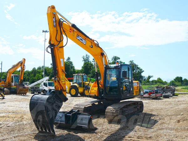 JCB - JS131 LC