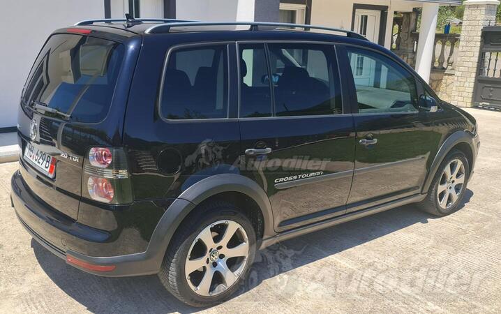 Volkswagen - Cross Touran - 2.0 TDI