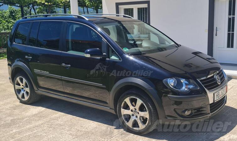 Volkswagen - Cross Touran - 2.0 TDI