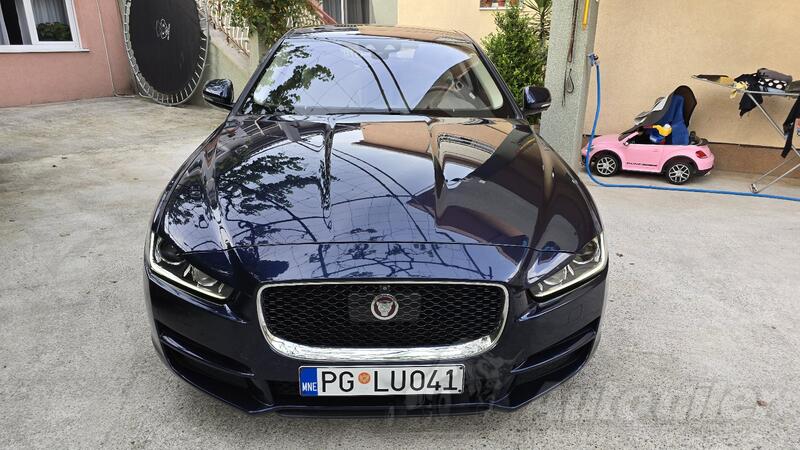 Jaguar - XE - 2 0d Portfolio automstik