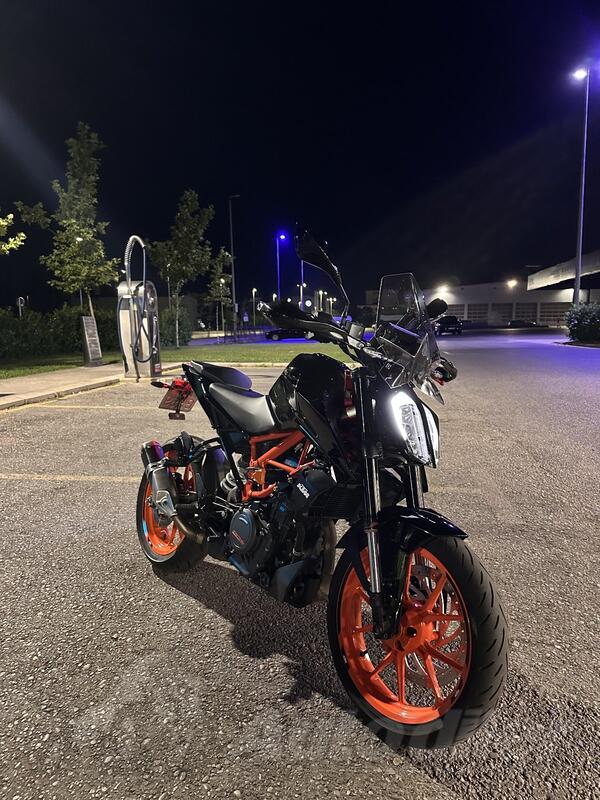 KTM - 390 DUKE