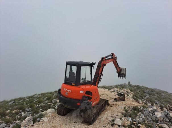 Kubota - 121-3 @