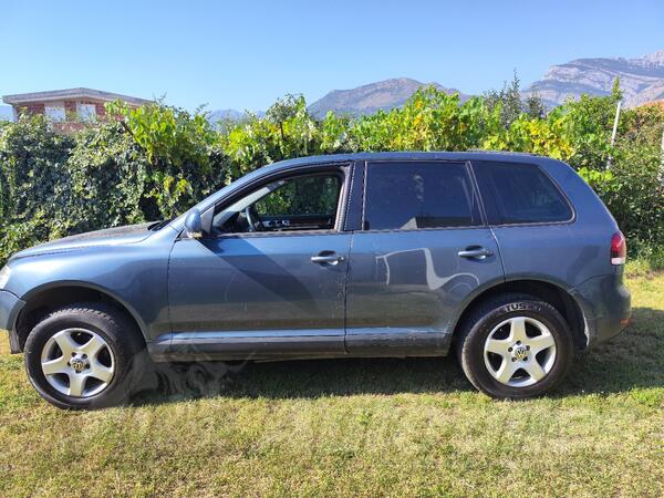 Volkswagen - Touareg - 2.5 TDI