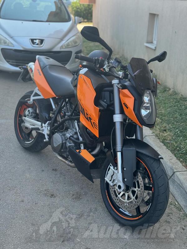 KTM - Superduke 990