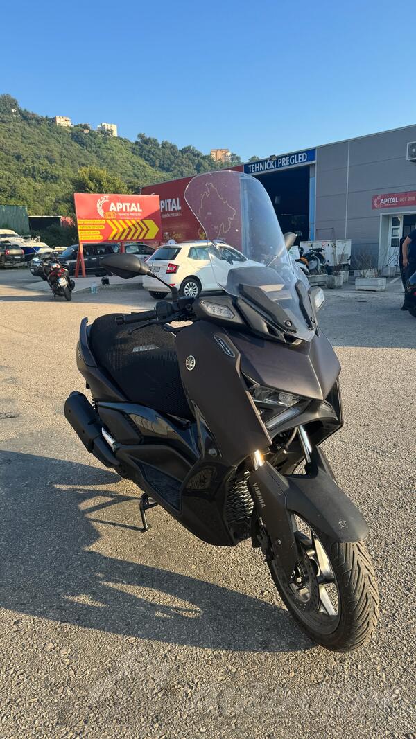 Yamaha - Xmax tech max 300