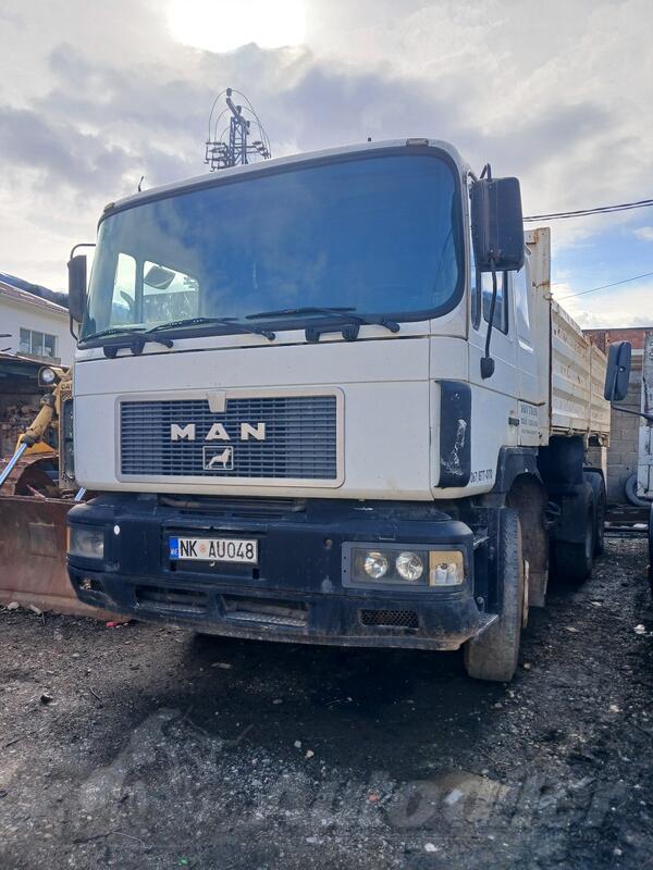 MAN - 25 422