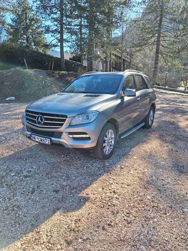 Mercedes Benz - ML 250 - 2.1 CDI 4MATIC