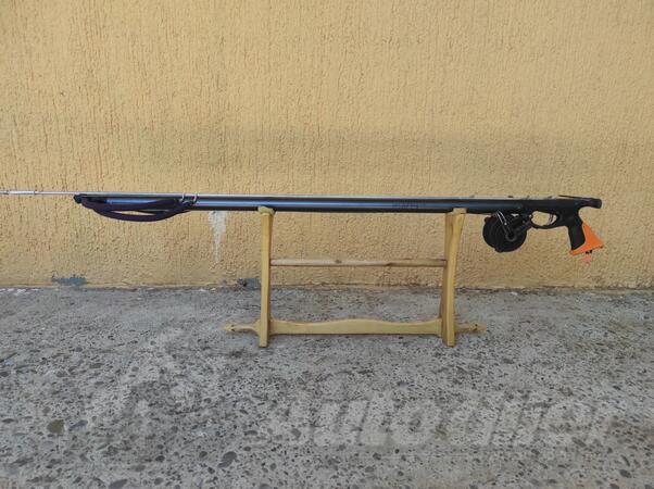 Ronilačka puška i harpuni - Oprema za ronjenje