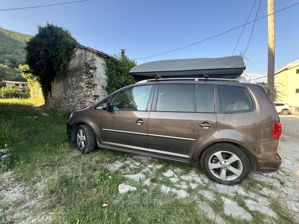 Volkswagen - Touran