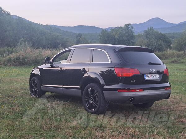 Audi - Q7 - 4.2