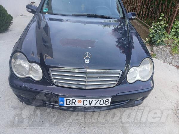 Mercedes Benz - 220 - 220cdi