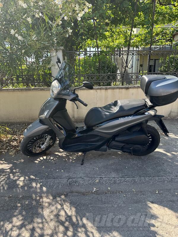 Piaggio - Beverly 300 S