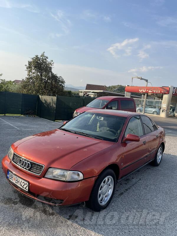 Audi - A4 - 1.6 benz