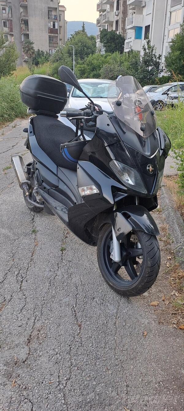 Gilera - NEXUS 300