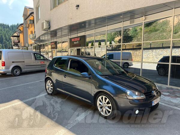 Volkswagen - Golf 5 - 1.9 tdi