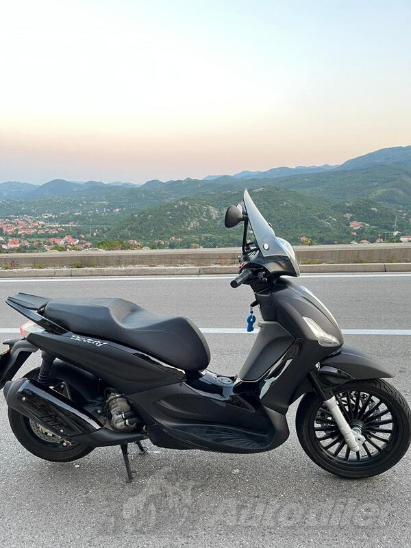 Piaggio - Beverly 300 S