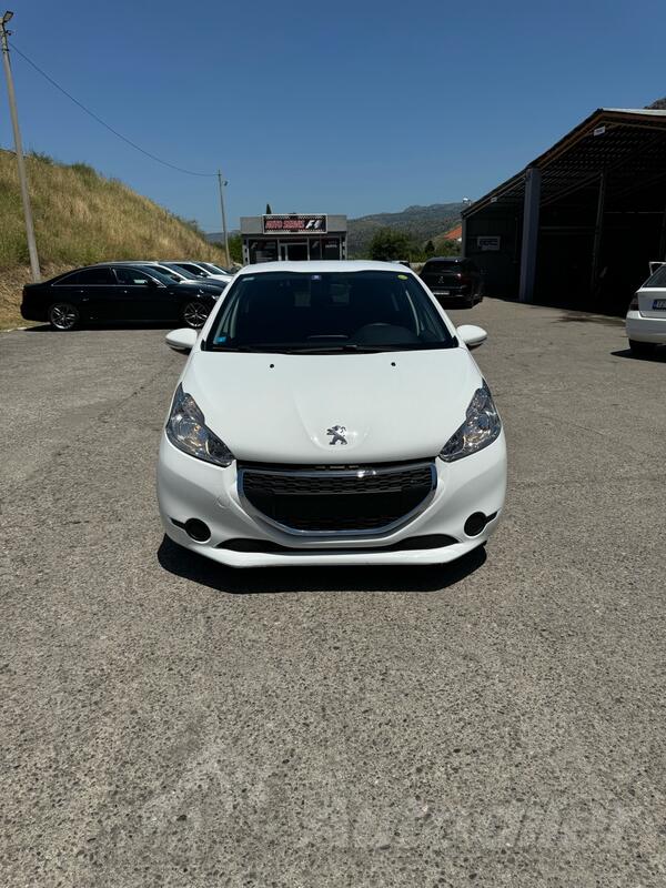 Peugeot - 208 - 1.6