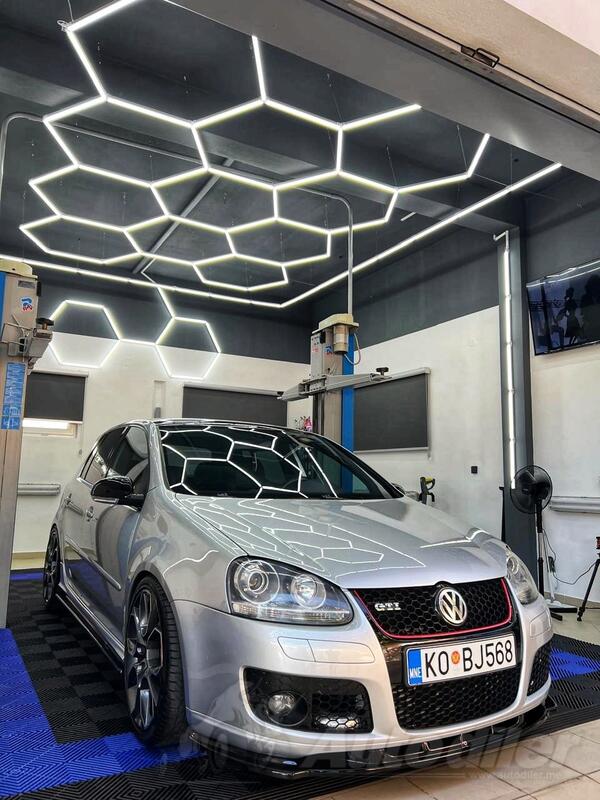 Volkswagen - Golf 5 - 2.0 TFSI