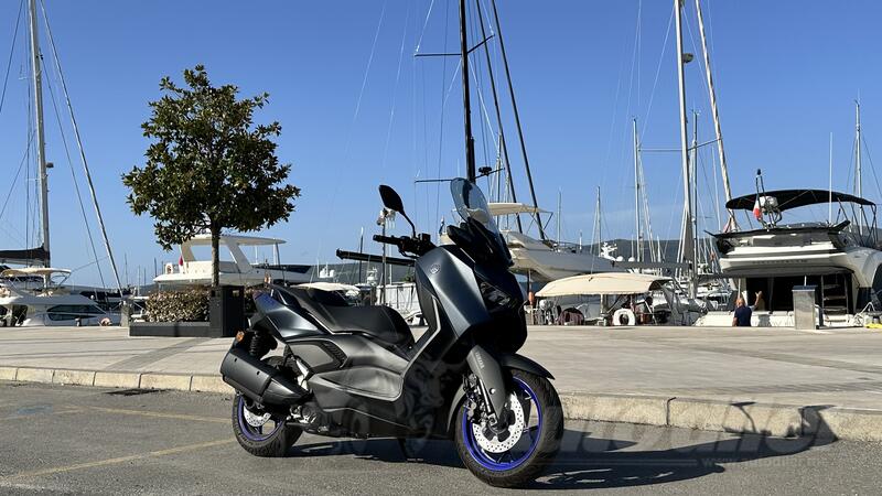 Yamaha - Xmax300