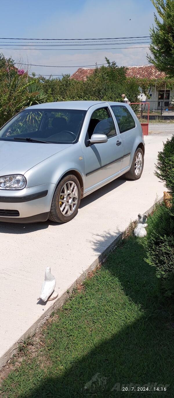 Volkswagen - Golf 4 - 14 benz mi