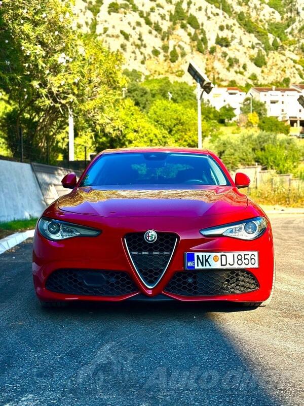 Alfa Romeo - Giulia - 2.2 JTDM VELOCE