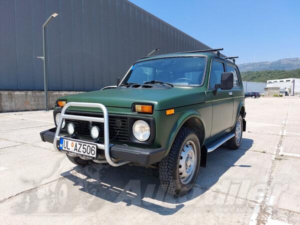 Lada - Niva - 1.7i