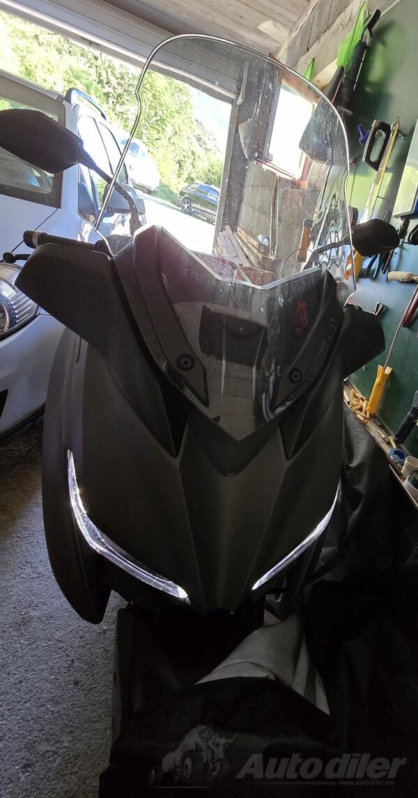 Yamaha - X max 300 Tech Max