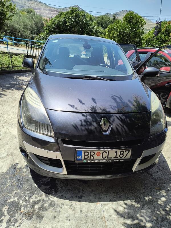 Renault - Scenic