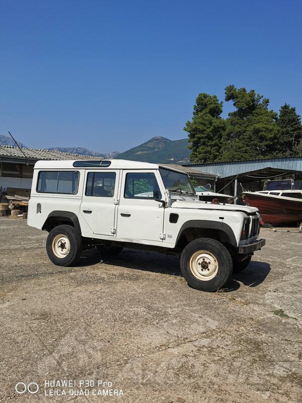 Land Rover - Defender - 110