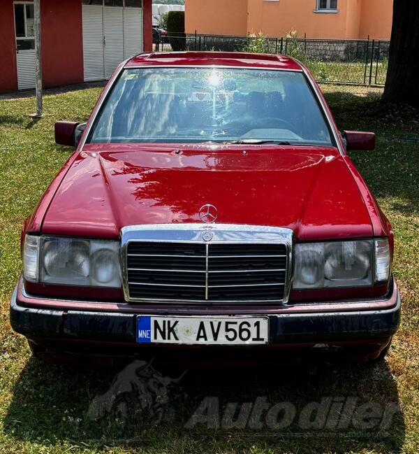 Mercedes Benz - E 200