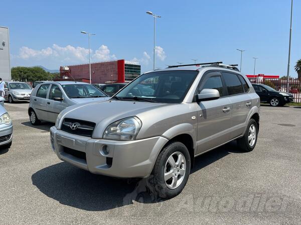 Hyundai - Tucson - 2.0 CRDI 4x4