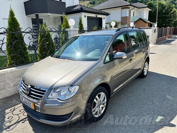 Volkswagen - Touran - DSG