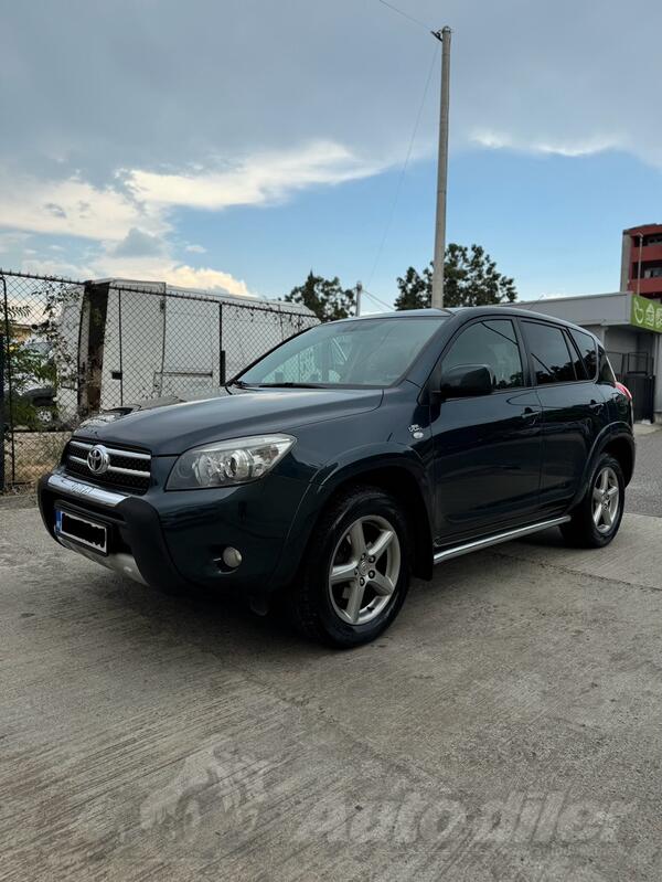 Toyota - RAV 4 - 2.2 D-4D