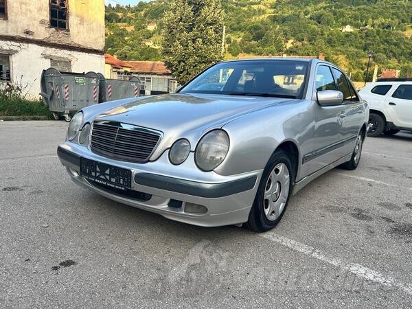 Mercedes Benz - E 200 - Clasik