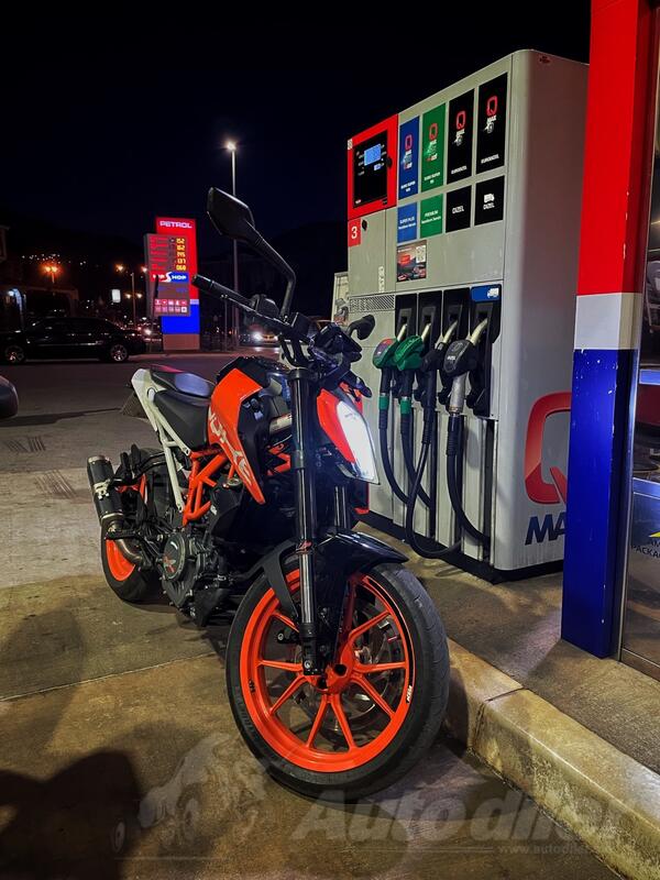 KTM - Duke 390