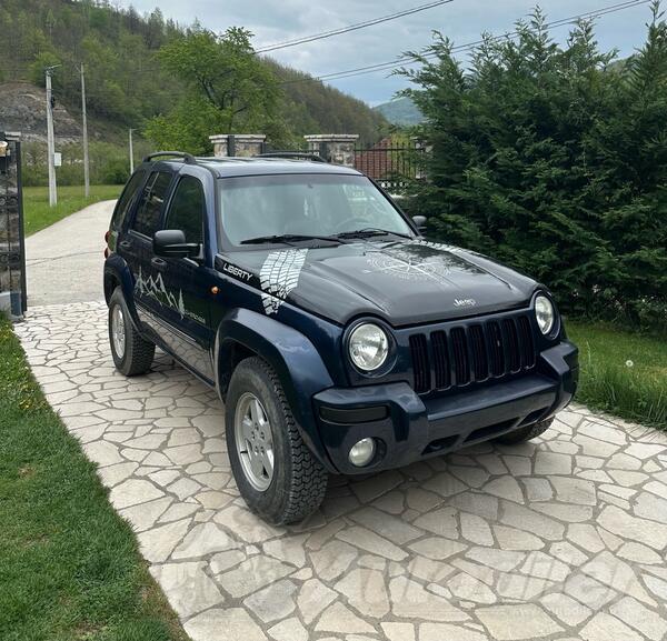 Jeep - Liberty - 2.8 CRD