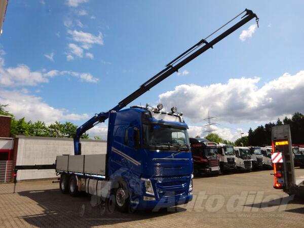 Volvo - FH 540 / Ravna Platforma + Kran HMF