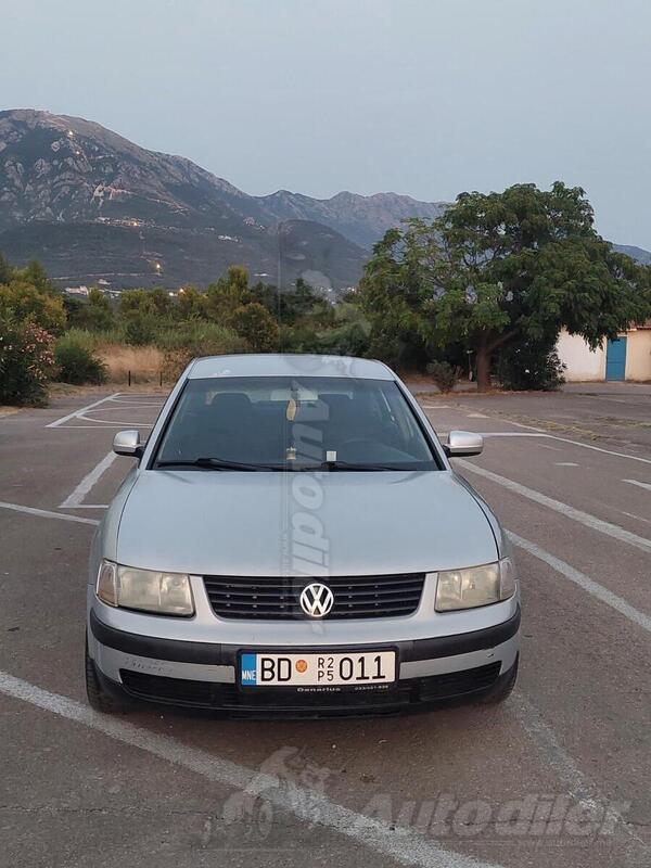 Volkswagen - Passat - 1.8