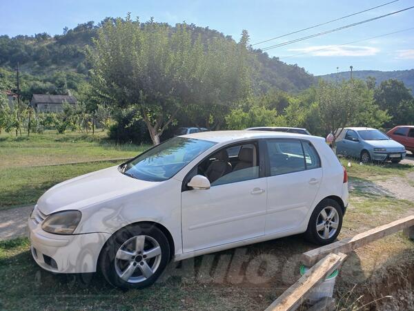 Volkswagen - Golf 5 - 2.0 fsi