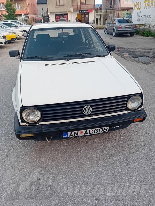 Volkswagen - Golf 2 - 1,6 40 kv