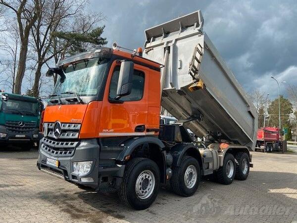 Mercedes Benz - AROCS 3245 8X4 / Kiper