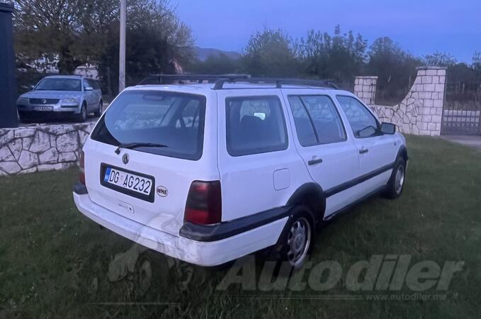 Volkswagen - Golf 3