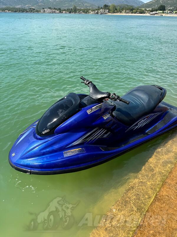 Yamaha - GP 1300R