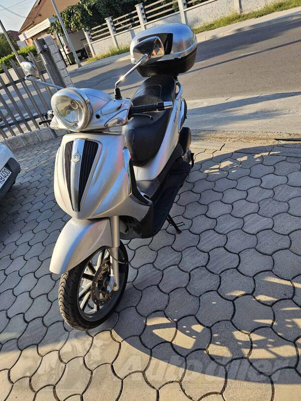 Piaggio - beverly