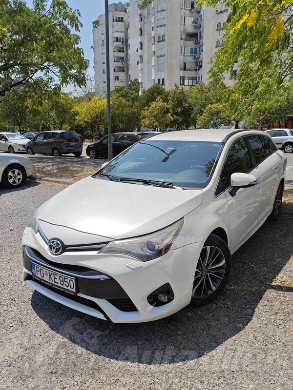 Toyota - Avensis - 2.0 D-4D