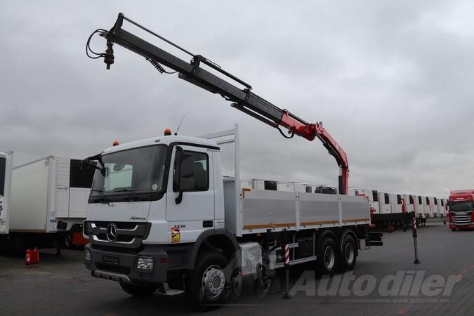 Mercedes Benz - ACTROS 3336 / Ravna Platforma + Kran FASSI