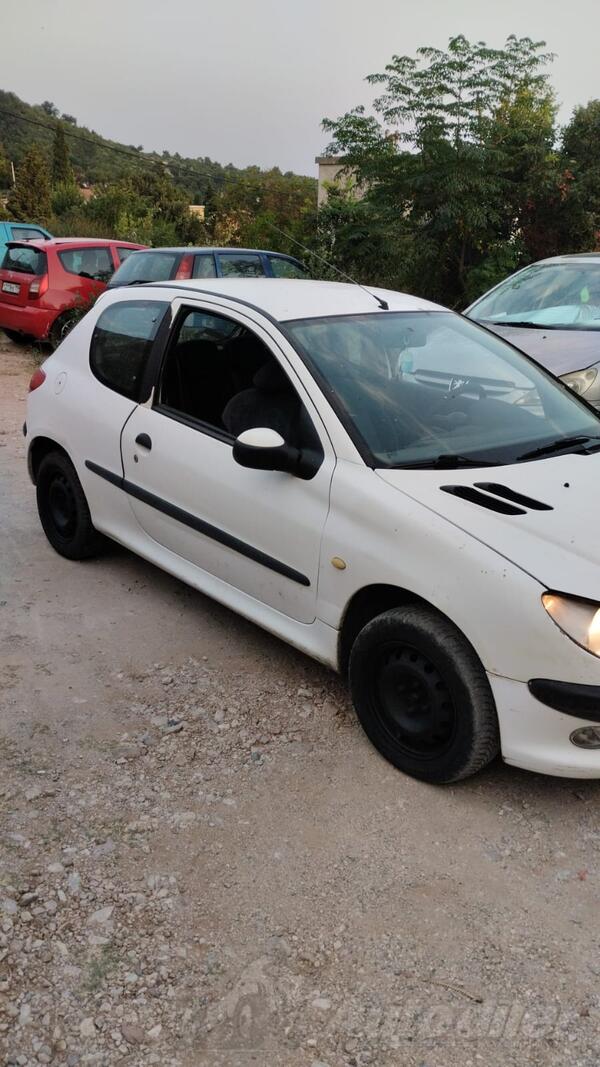 Peugeot - 206 - 1.4 i