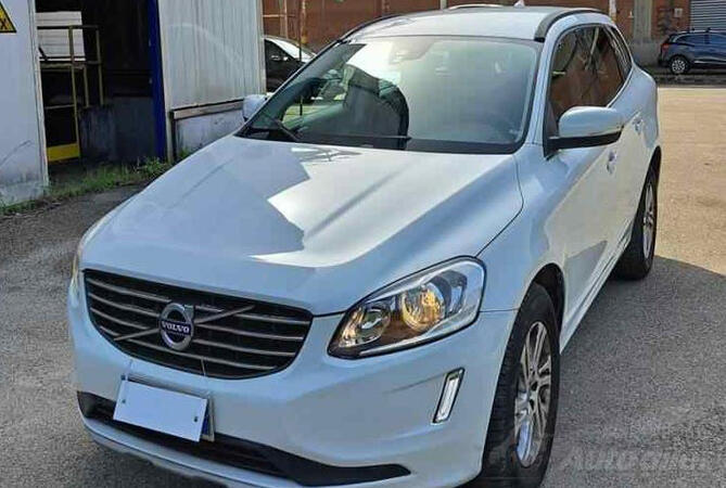 Volvo - XC 60 - D3 MOMENTUM