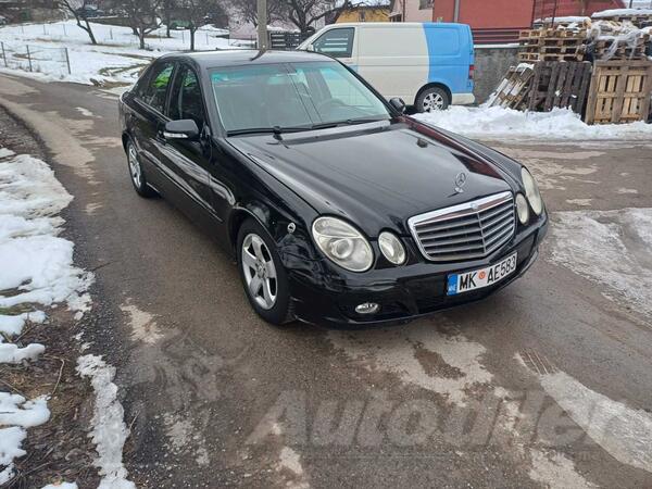 Mercedes Benz - E 200