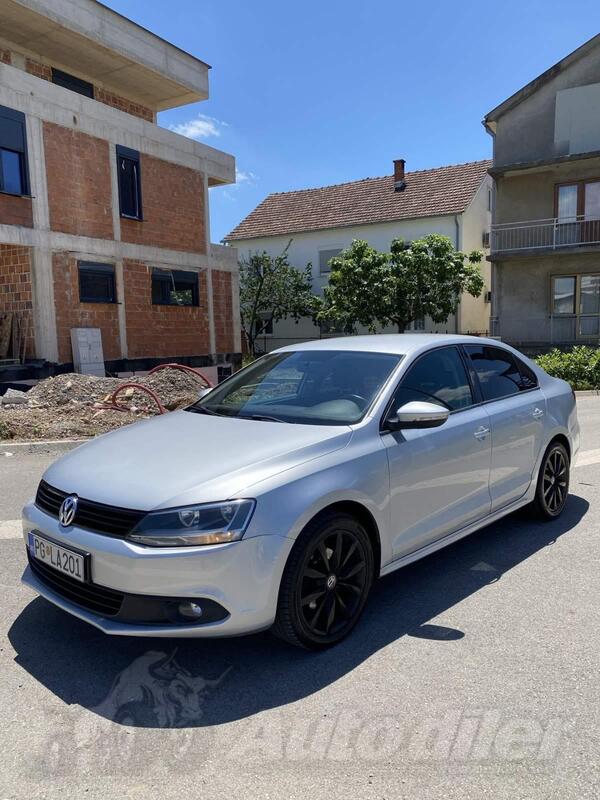 Volkswagen - Jetta - 1.6 tdi